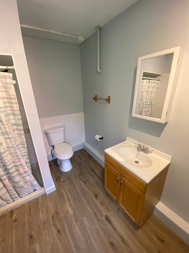 Photo - 215 Main St Unit 2