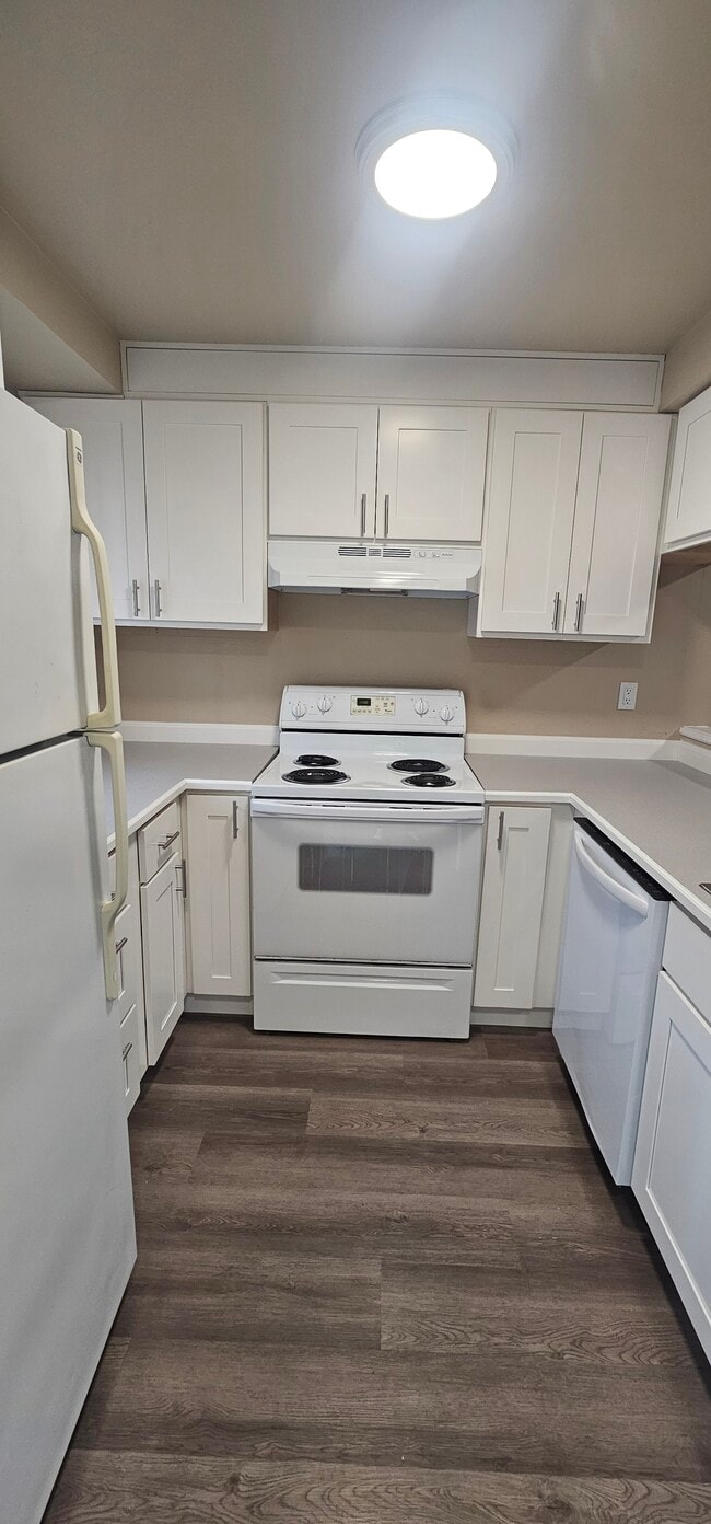 Crest View Apartments