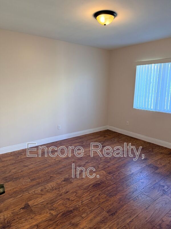 Photo - 1377-1379 Monserate Ave Unit 1379 Monserate Ave