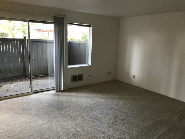 12334 33rd Ave NE Unit 101