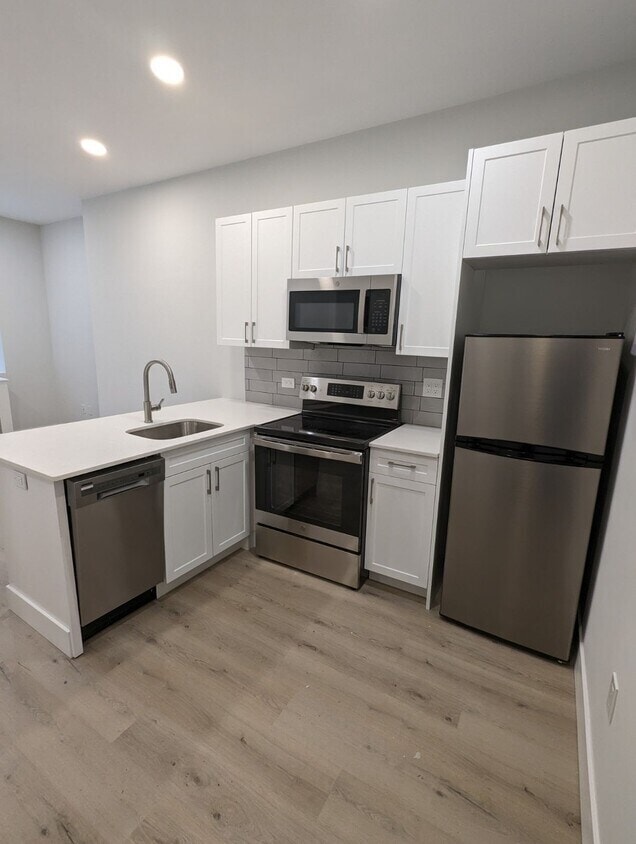 Photo - 501 Beacon St Apartments