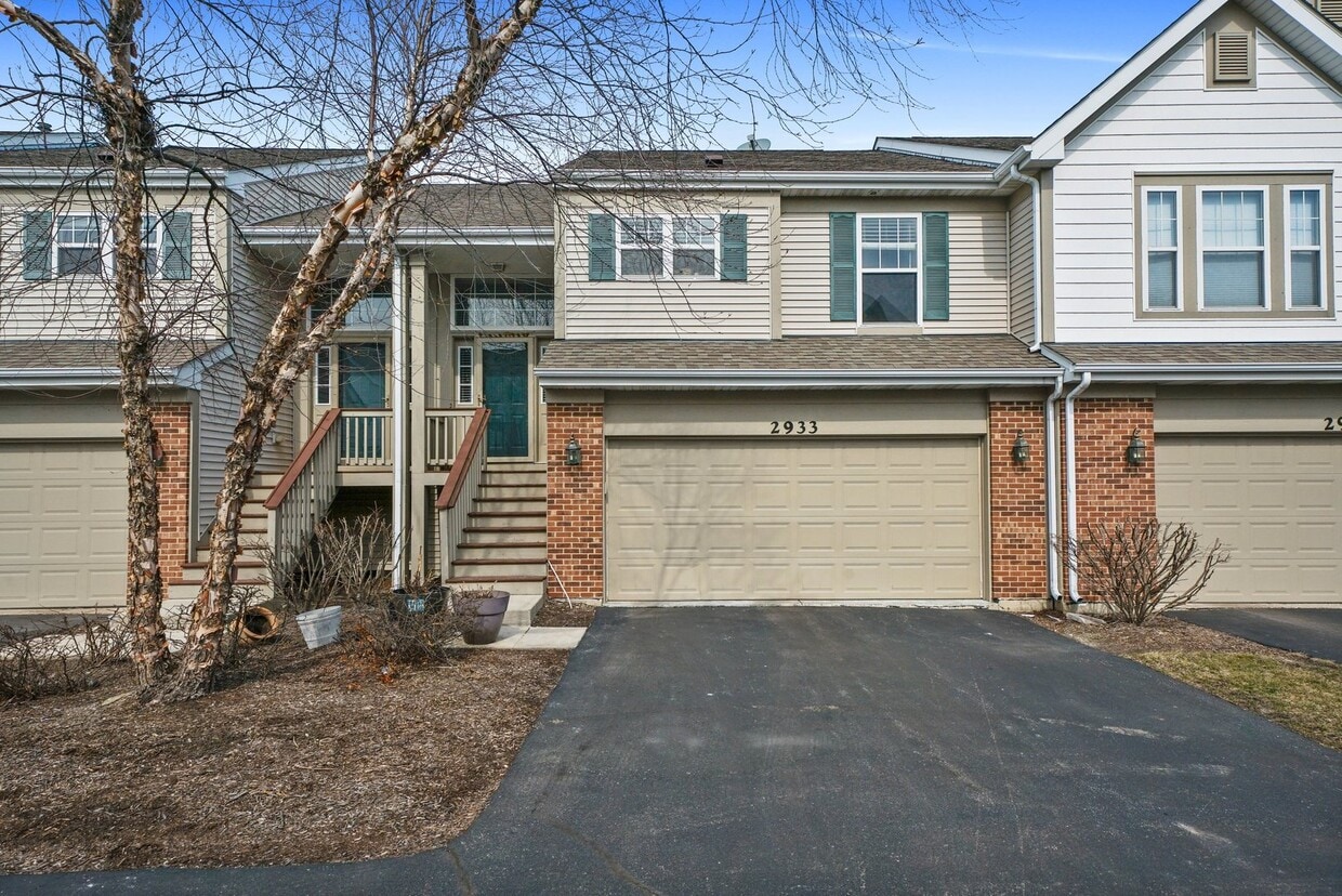 Photo - 2933 Saganashkee Ln (Naperville, IL)