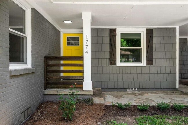 Photo - 1774 Laurelwood Dr SW