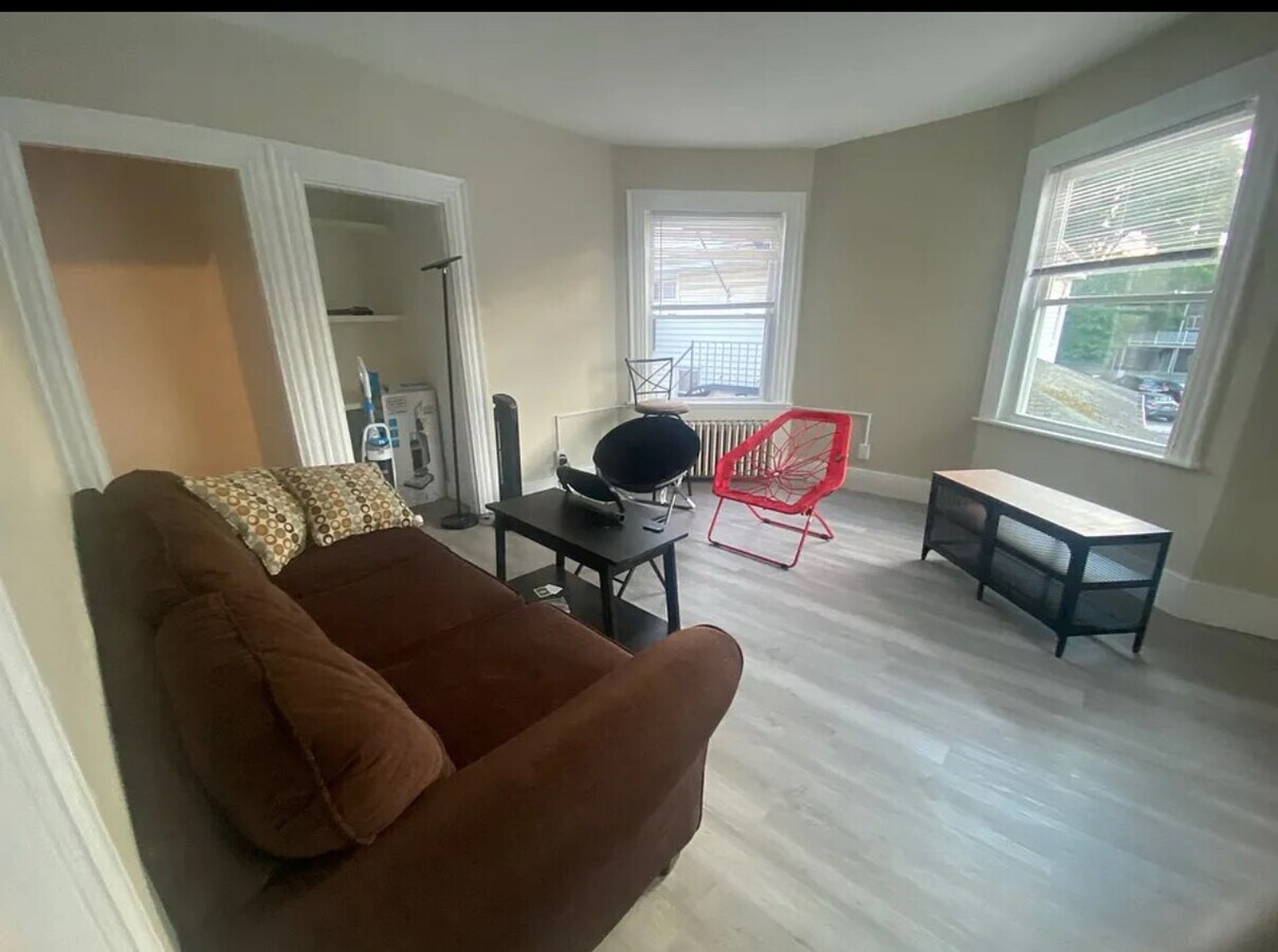 Photo - 46 Ashford St Unit 2