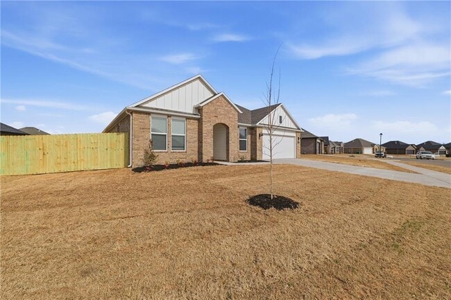 Photo - 446 W Taverner Xing