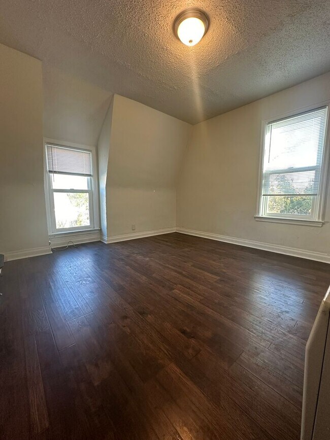 Photo - 113 N 6th St Unit #2