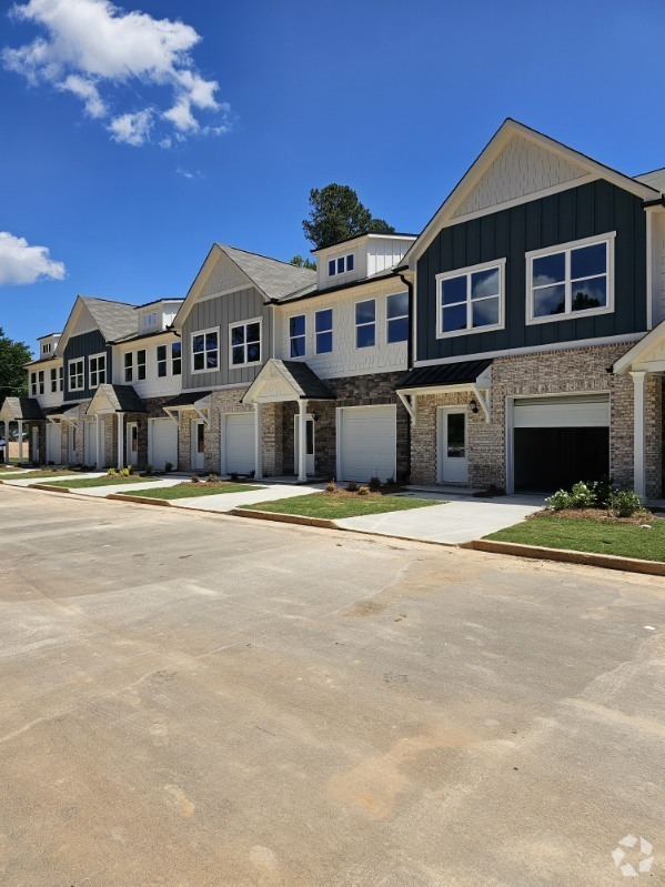 Building Photo - Towne Manor Rental