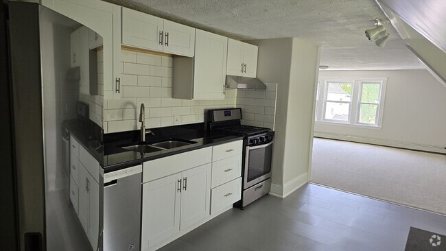 Building Photo - 33 Ashfield St Rental