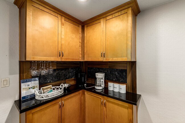 Photo - STUNNING 4 bed/2 bath Scottsdale Home- FURHISHED or UnFURNISHED