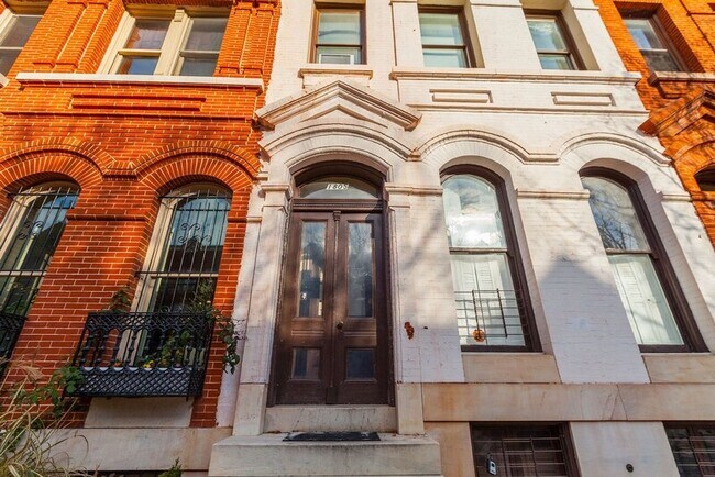 Photo - 1805 Bolton St Unit #1