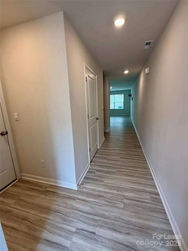 Photo - 5141 Hyrule Dr