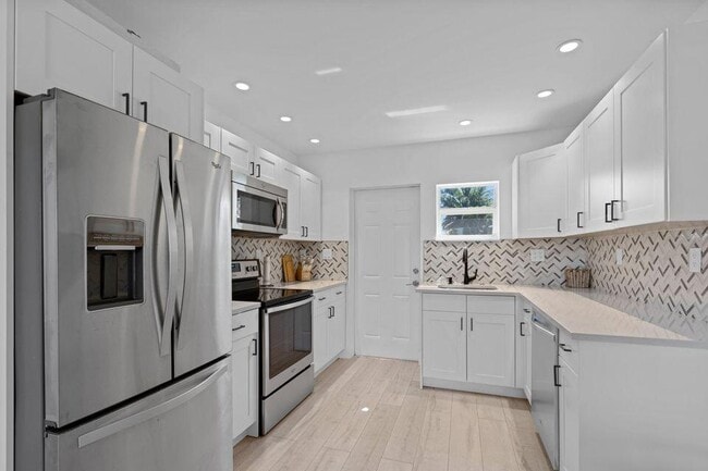 Photo - 212 SE 1st Ave