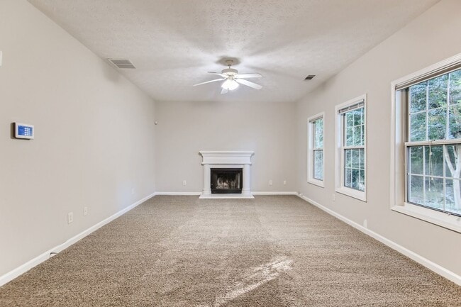 Photo - 5487 Walnut Ln