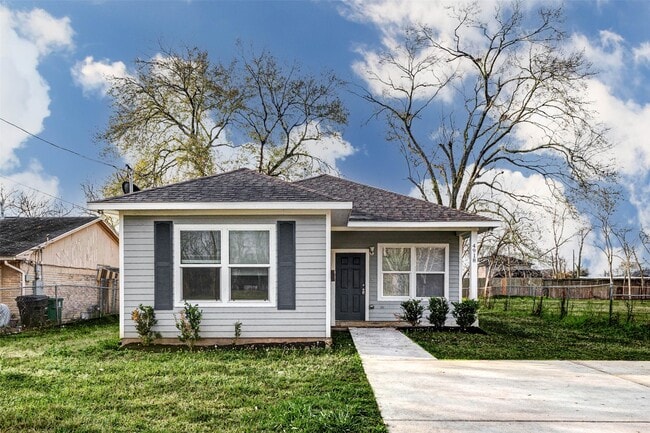 Photo - 4918 Carmen St