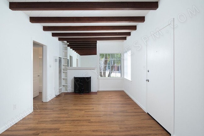 *OPEN HOUSE: 8/30 3-4PM* Cottage Style 1BR... - *OPEN HOUSE: 8/30 3-4PM* Cottage Style 1BR... Unidad 348