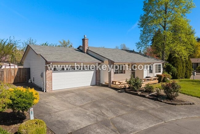 7849 SW Champion Ct