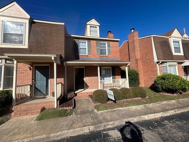 940-506 Glenn St.