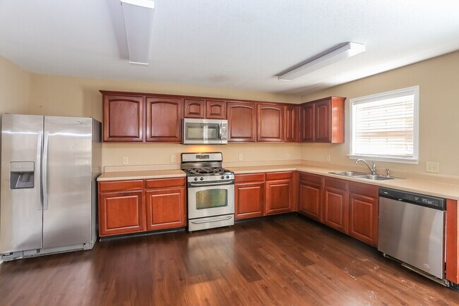 Photo - 3118 Bamburgh Ct