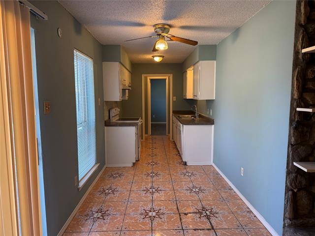 Photo - 2414 March Ln