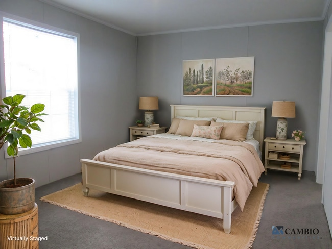Photo - 153 Hawthorne Dr