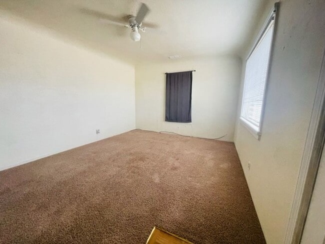 Photo - 1002 W Deming St