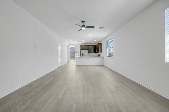 Photo - MULTI-GENERATIONAL New Build Home with En Suite In Skye Canyon!