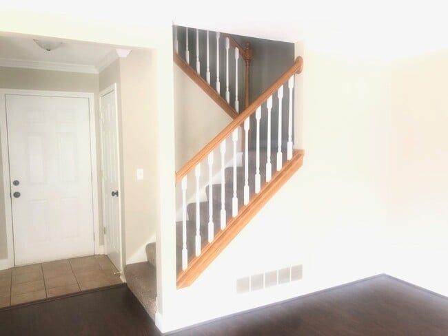 Photo - Beautiful 3B 2.5 bathroom townhouse in Blo...