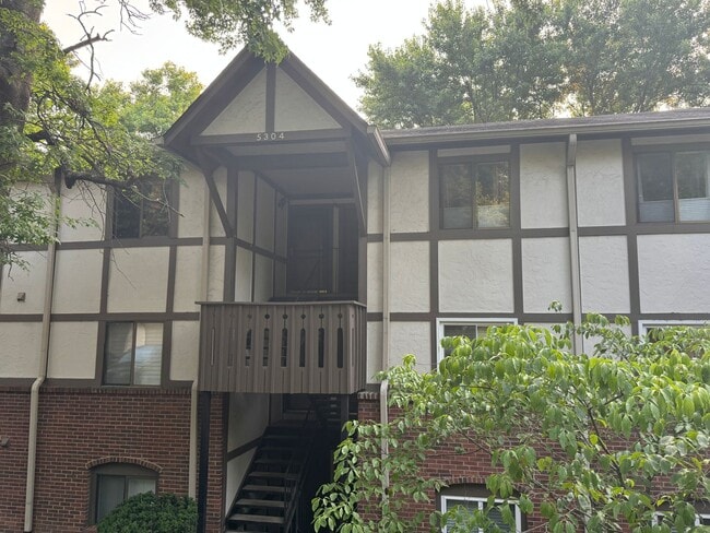 Charming 3 bed 2 bath Townhouse near Nippe... - Charming 3 bed 2 bath Townhouse near Nippe...