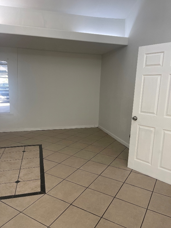 Photo - 7618 Linden St