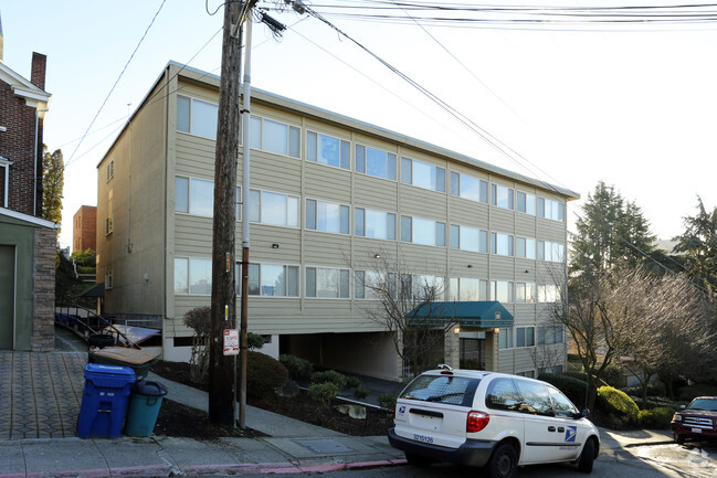 Building Photo - Century Terrace Rental