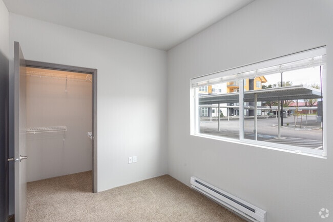 2BR, 1BA - 978SF