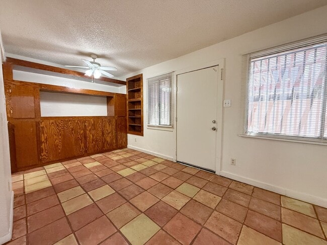 Photo - 4031 W Mesquite Ln