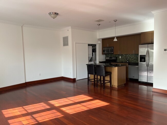 Photo - 3871 Amboy Rd Unit 301