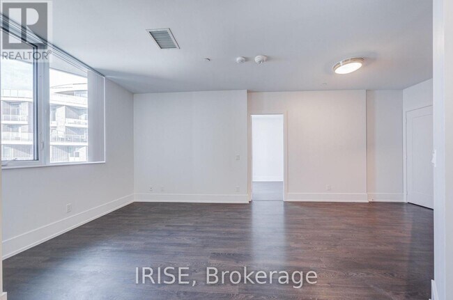 Photo - 1 Edgewater Dr Unit PH13