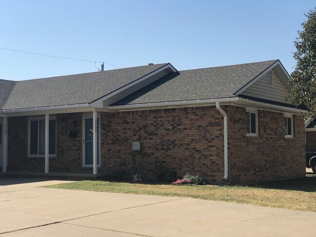 Photo - 2705-2707 28th Street Unidad 2707