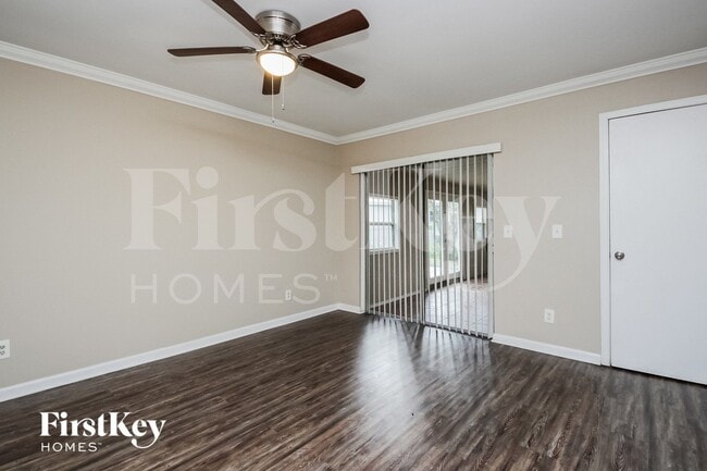 Photo - 2390 Meadow Ln