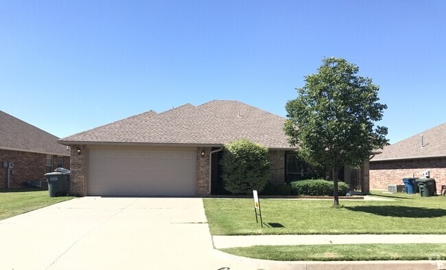 Building Photo - 4 bd + Office - Edmond North Schools - Com... Rental
