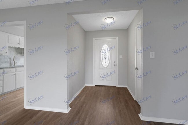 Photo - 308 E Fairlane Dr