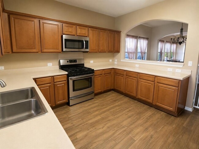 Photo - 305 Dark Horse Ln