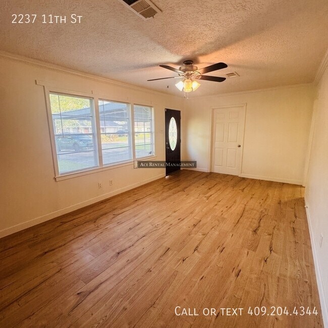 Photo - 2237 11th St