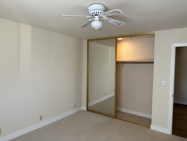 Photo - 4234 Hillview Dr