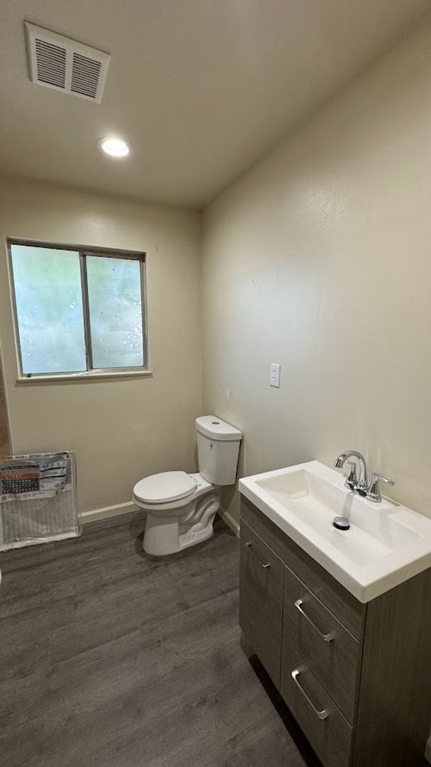 Photo - Charming 3 Bedroom, 2 Bath Home in Dinuba – $1,830/mo