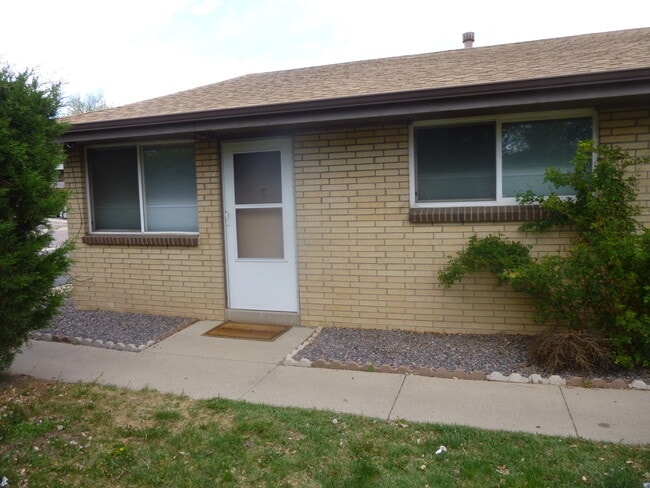 Building Photo - 720 Miller Ct Unit B