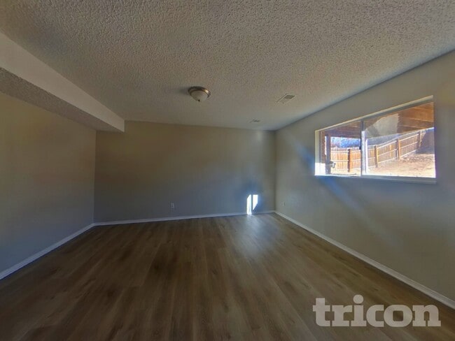 2240 27th Ave Ct