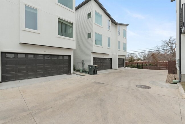 Photo - 1417 Kramer Ln Unit 21