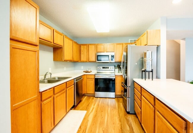 Photo - 5724 4th St NE