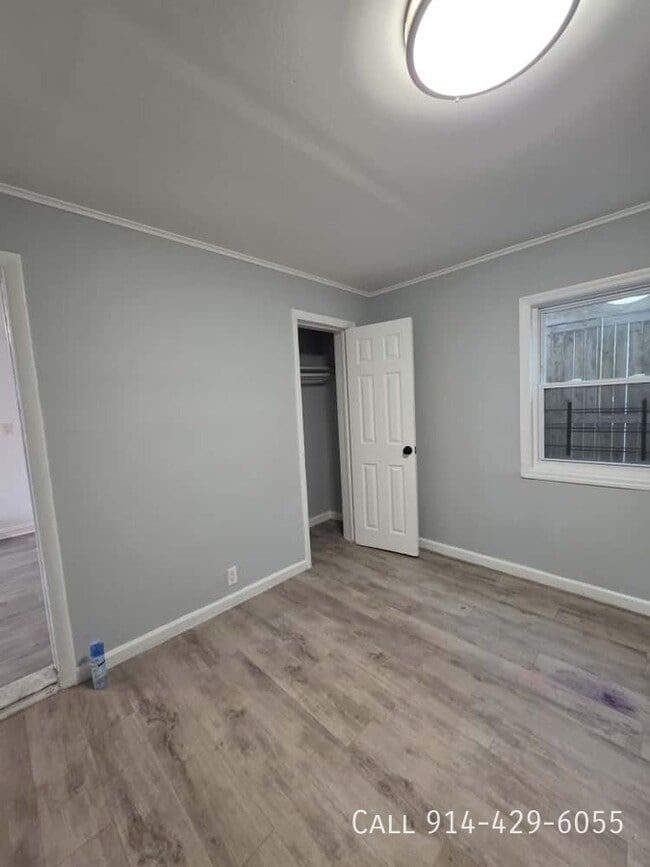 Photo - 176 Webster Ave