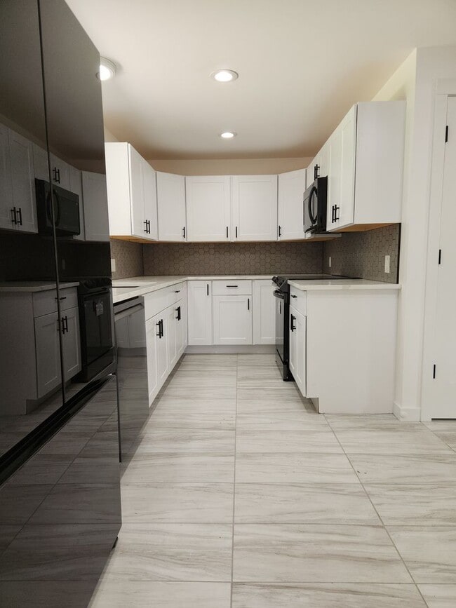 Photo - Completely renovated Ranch Style home in Englewood!