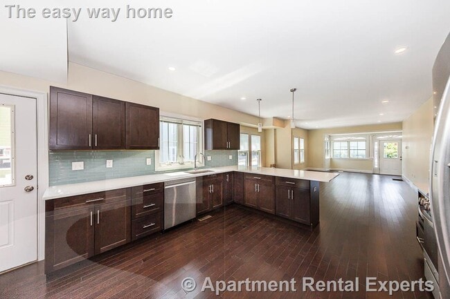 Photo - 120 Jerome St