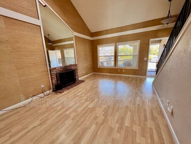 Photo - 1489 Jasmine Cir